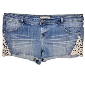 Coastal Cowgirl Denim Booty Shorts Lace Crochet Daisy Flowers Women Size 17